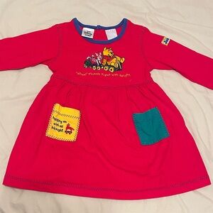 4T Vintage Winnie the Pooh dress w/pockets